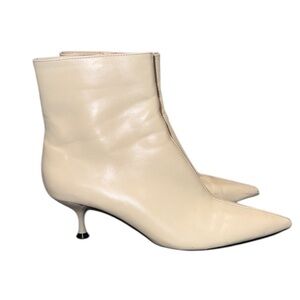 Zara pointed kitten heel cream boots size 38 EU or 7.5 US